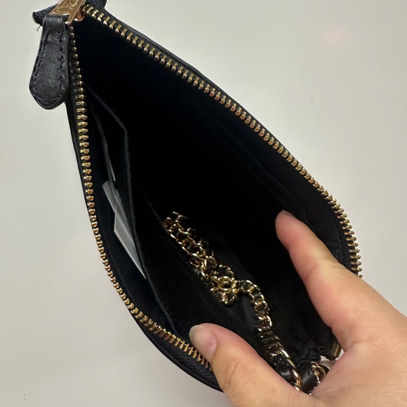 NWT! RARE! Coach F22698 Women's Large Wristlet 19 In Black Signature Leather - Picture 5 of 9